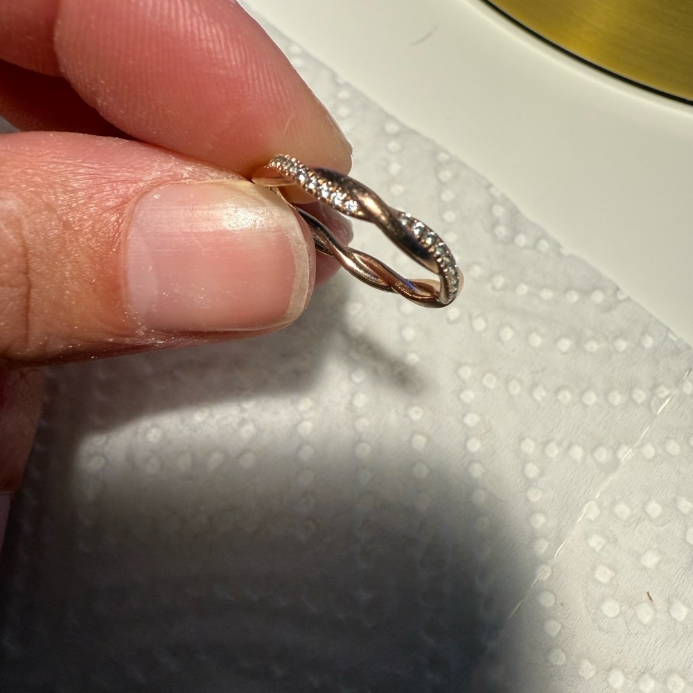 10k Rose gold simulated diamonds twisted ring